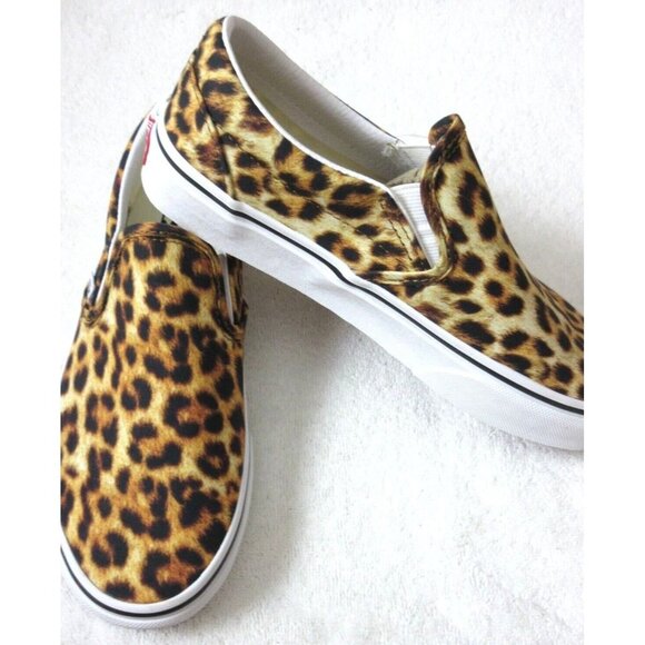 Vans Women's Classic Slip On Leopard Black True White Canvas Shoes Sizes NIB - Picture 4 of 5